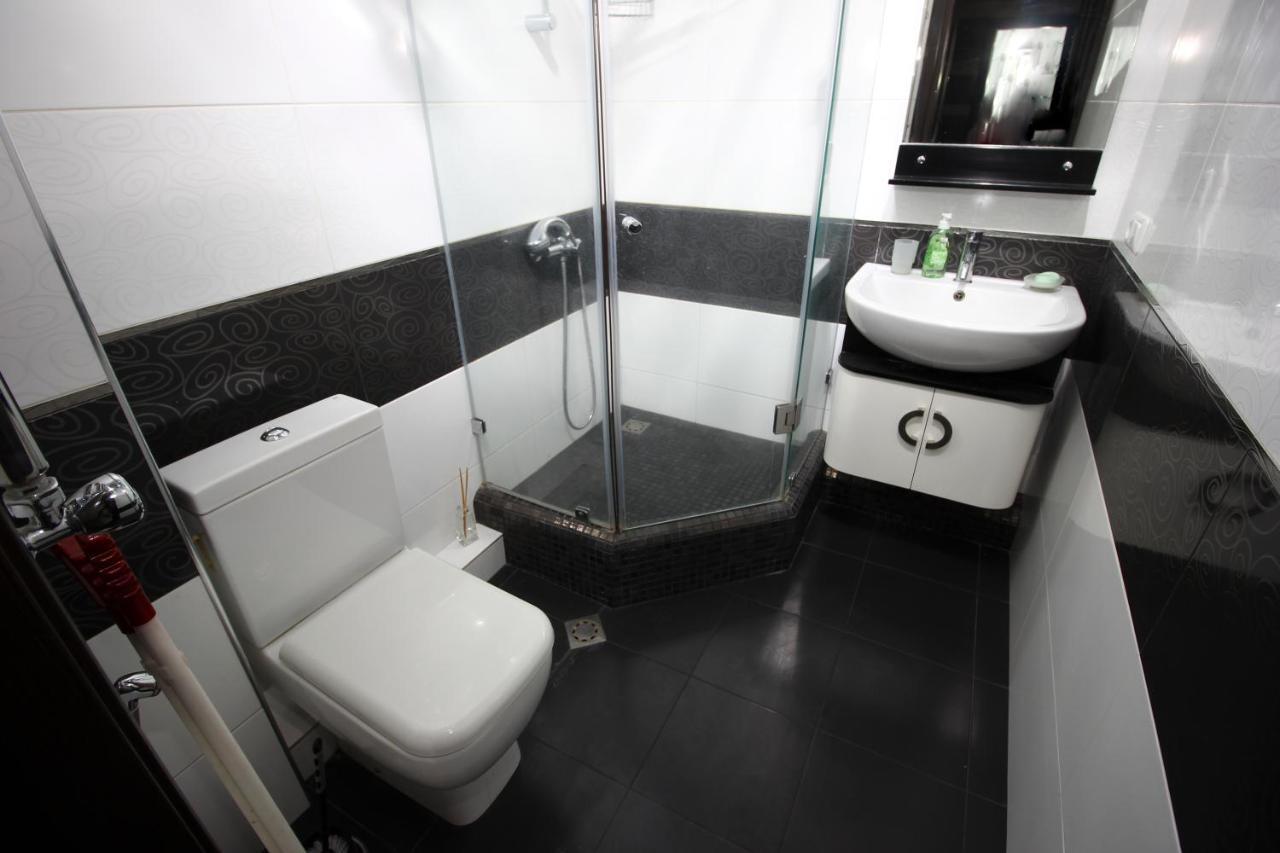 Tumanyan35A City Center Excellent Apartment 耶烈万 外观 照片