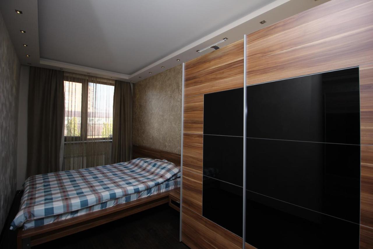 Tumanyan35A City Center Excellent Apartment 耶烈万 外观 照片