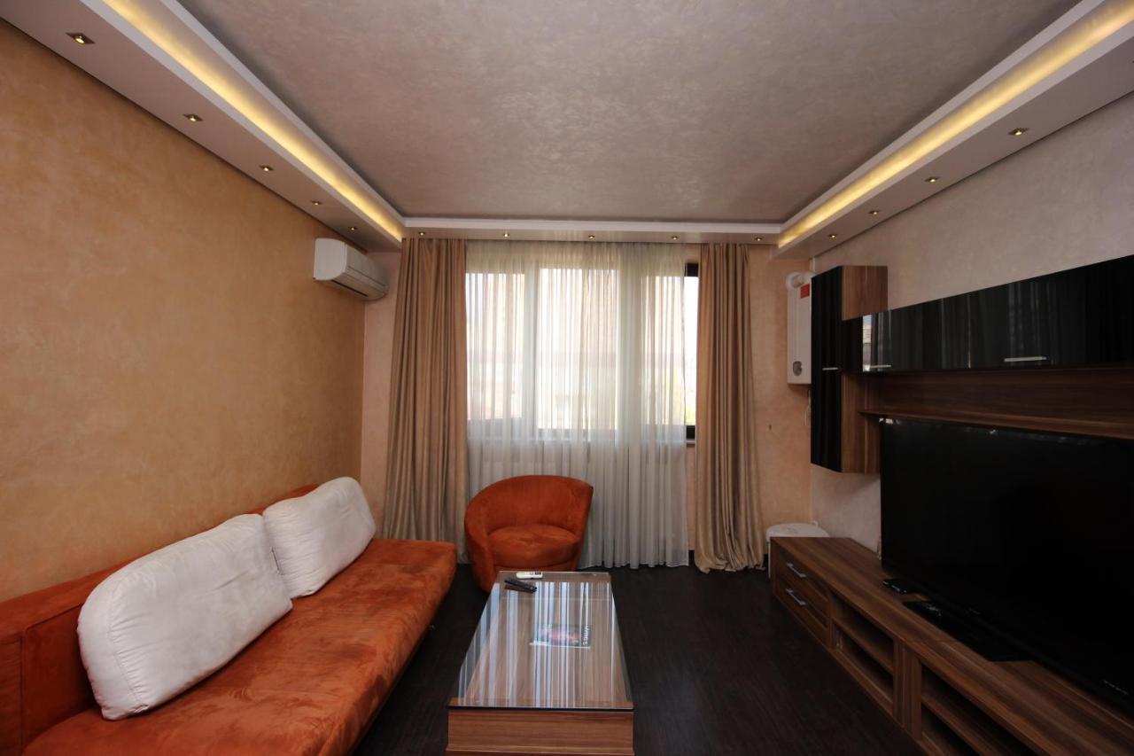 Tumanyan35A City Center Excellent Apartment 耶烈万 外观 照片
